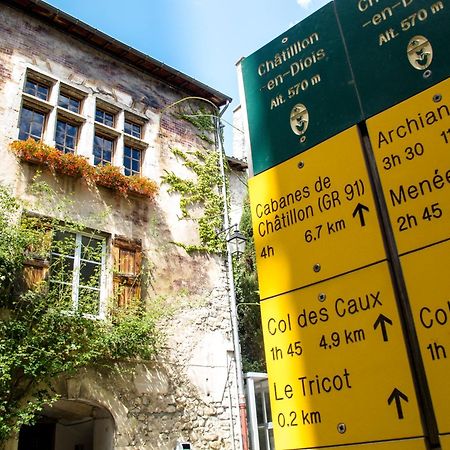 Hotel Le Dauphine Châtillon-en-Diois Exterior foto