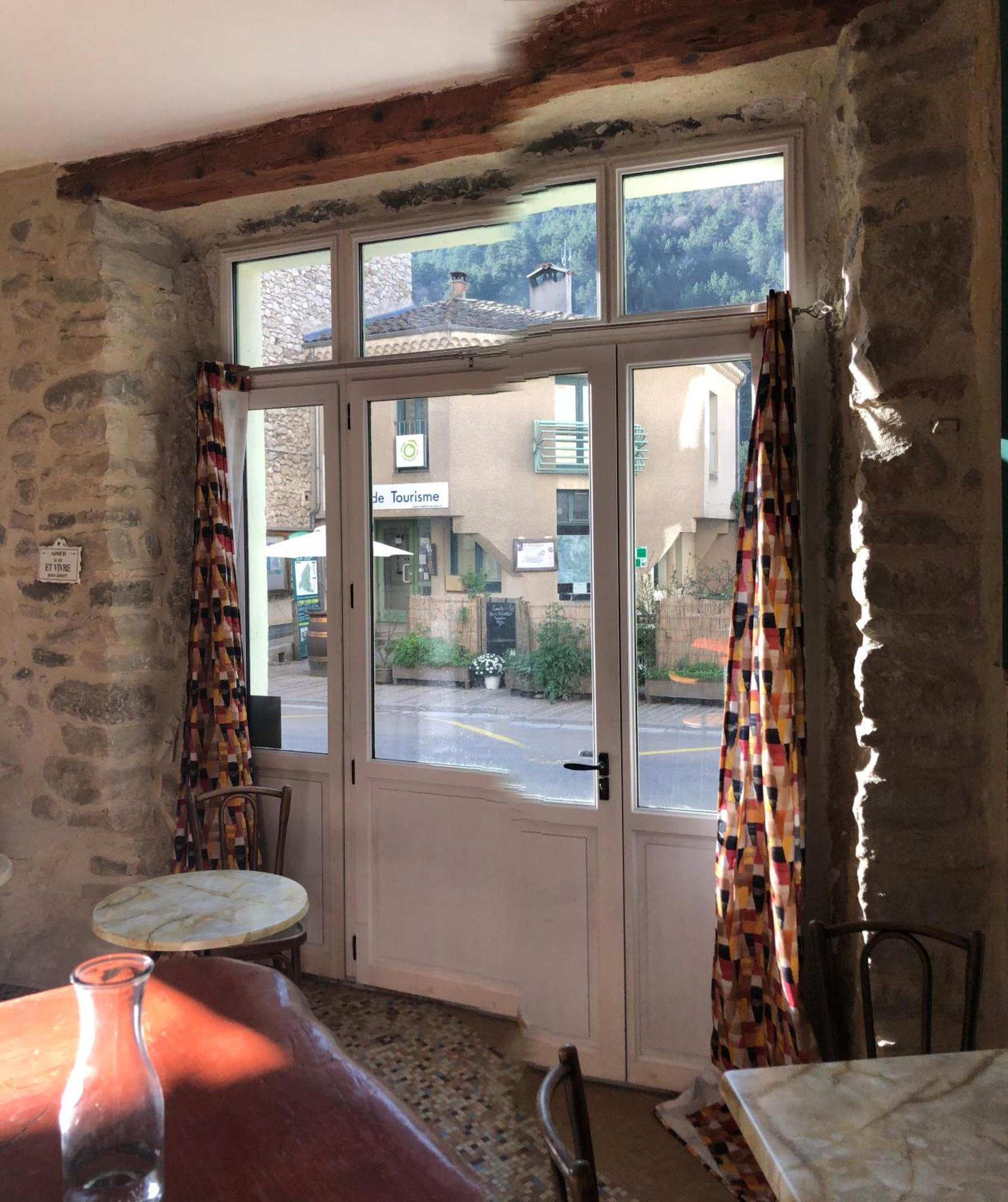 Hotel Le Dauphine Châtillon-en-Diois Exterior foto
